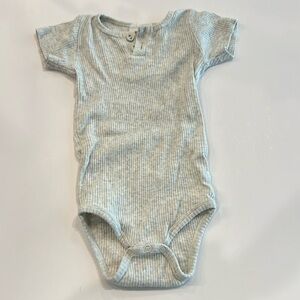 Jamie Kay Organic Essentials Bodysuit - size 1 year